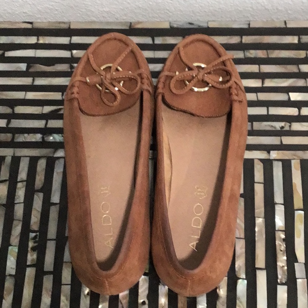 EUC ALDO  Suede Bow Tie Penny Loafer Shoes Slip on Low Heel Sienna Brown